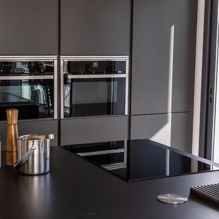 Sublime Maison Avec Acces Direct A La Et Jacuzzi Prive فيلة